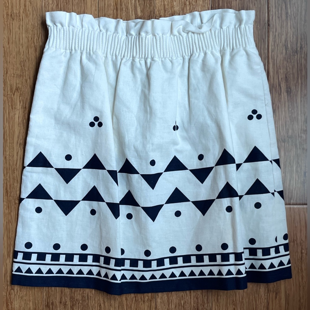 J Crew White  and Navy Skirt- Size 4 (1163)